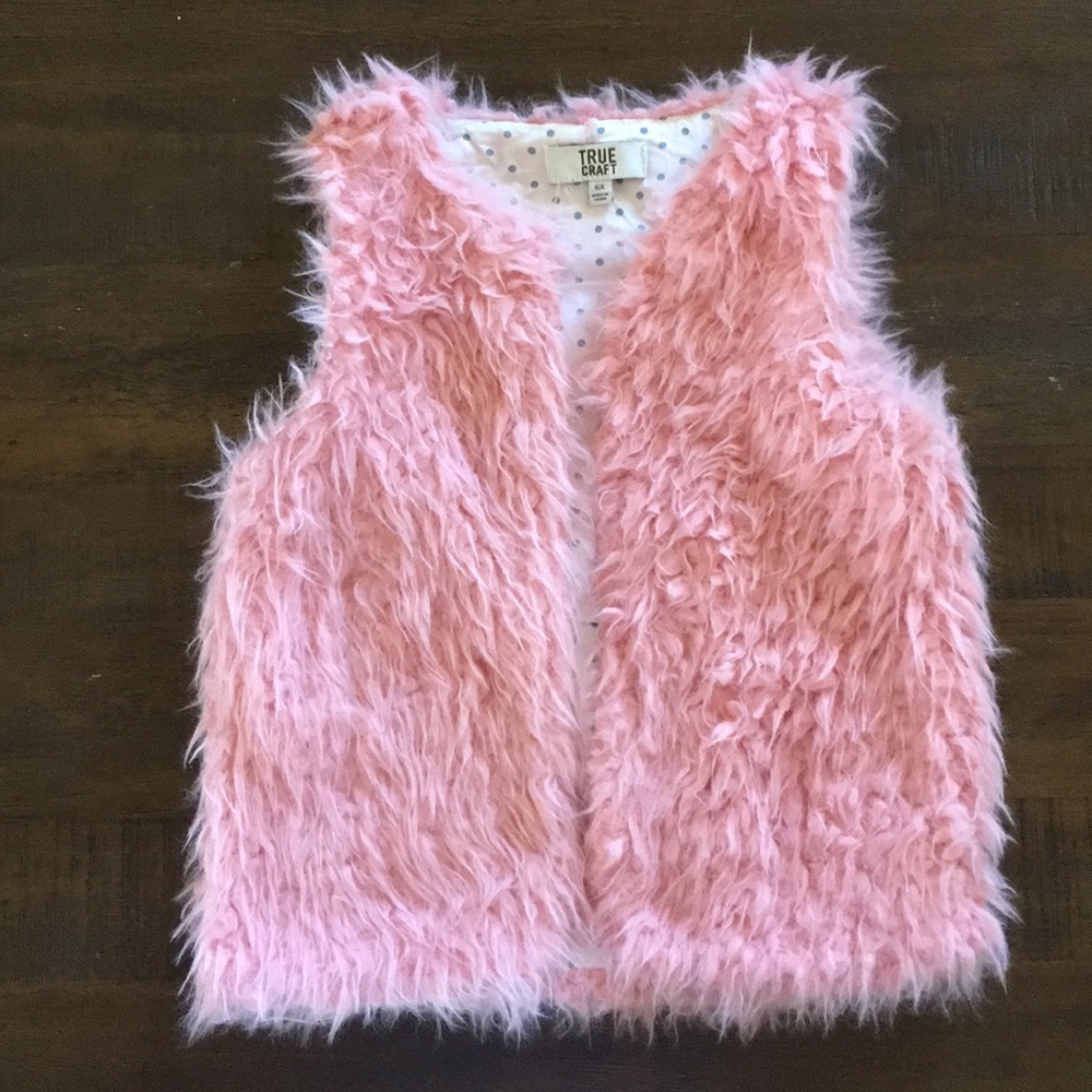 Girls fuzzy pink vest!